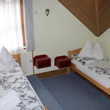 Alt Kirchheim Hotel *
